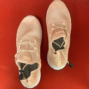 Stylish Peach Women's Sneakers